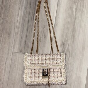 Elegant Tweed Pearl-Embellished Shoulder Bag
